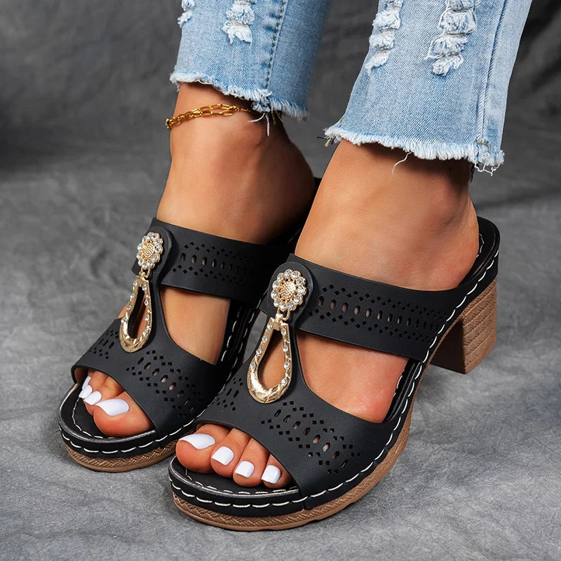 LYRA | ORTHOPAEDIC COMFORTABLE SANDALS