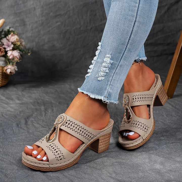 LYRA | ORTHOPAEDIC COMFORTABLE SANDALS