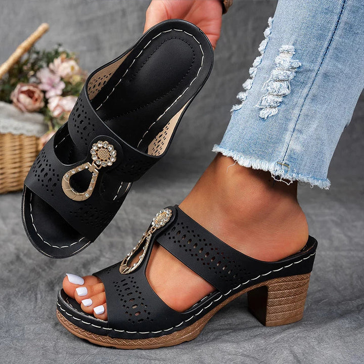 LYRA | ORTHOPAEDIC COMFORTABLE SANDALS