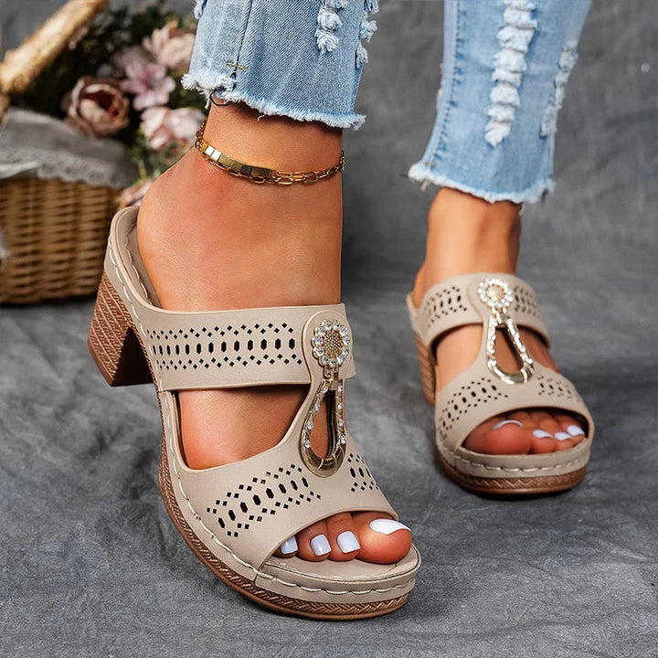 LYRA | ORTHOPAEDIC COMFORTABLE SANDALS