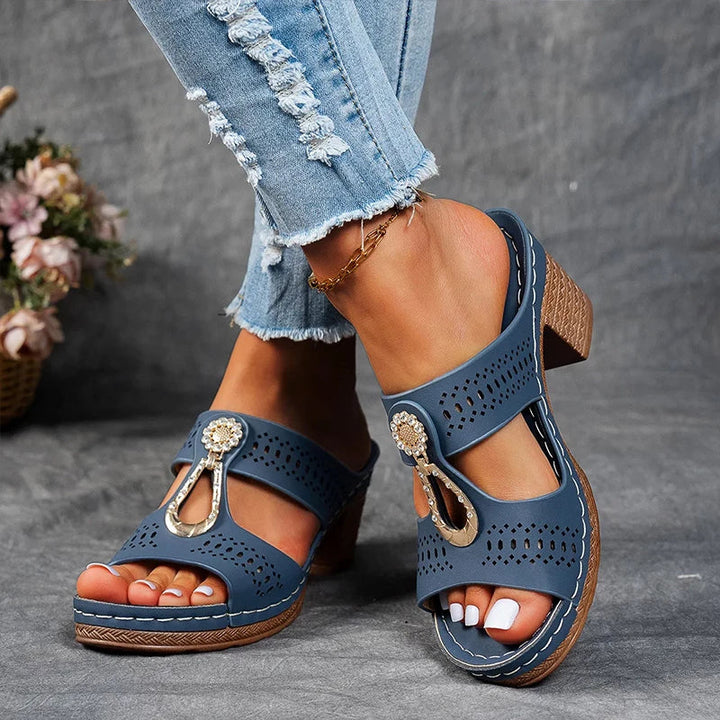 LYRA | ORTHOPAEDIC COMFORTABLE SANDALS